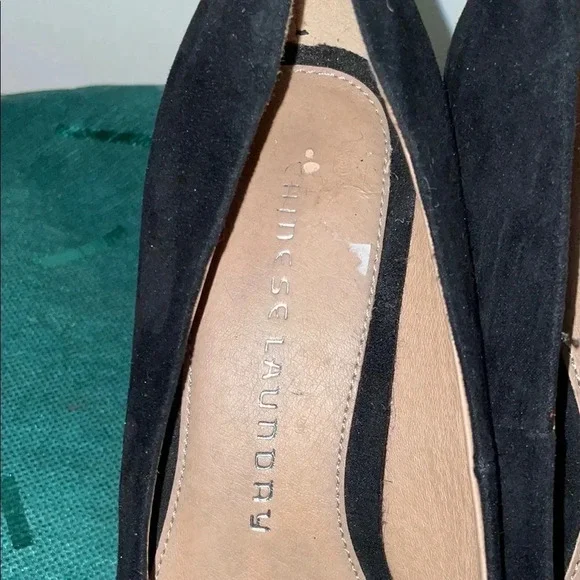 Chinese Laundry Black Heels Classic Design (8) - Picture 7 of 8